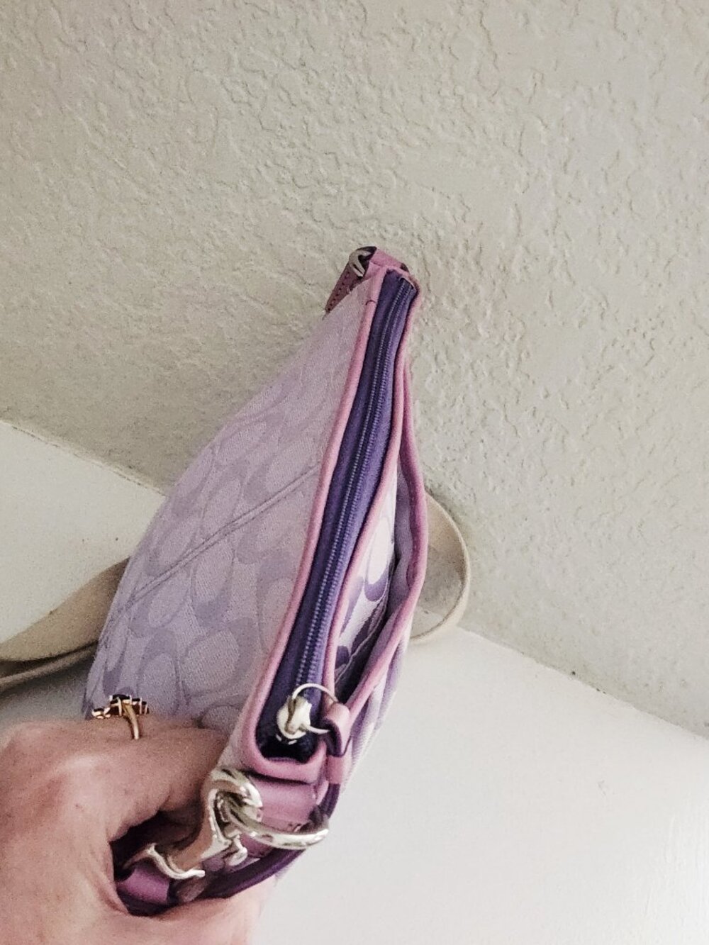 Euc Vintage  Coach Madison Signature C's Lavendar Crossbody Bag - Picture 8 of 10